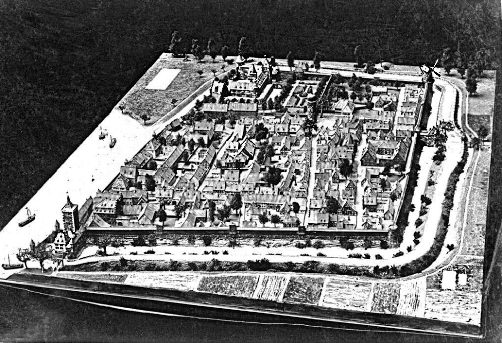 Modell der Stadt Zons um 1650 (deutsches Zollmuseum)